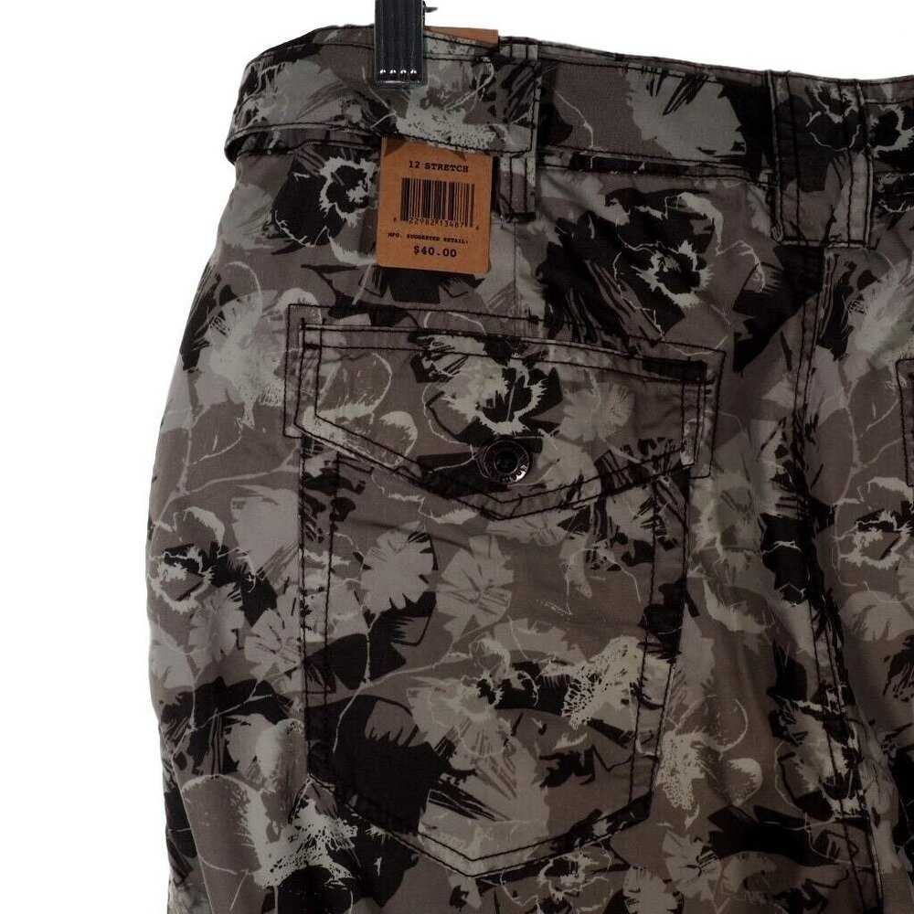 Jeanstar Womens Size 12 Camouflage Cargo Capris  Stretch - Picture 5 of 8